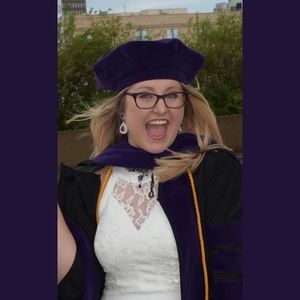 Meet your Posher, Julia